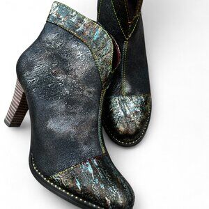 L'ARTISTE SPRING STEP Eleni Black Metallic Embossed Leather Bootie size 37EU